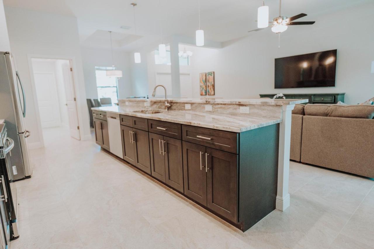The Basilican Cape Coral Extérieur photo
