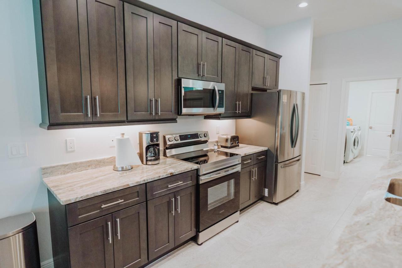 The Basilican Cape Coral Extérieur photo